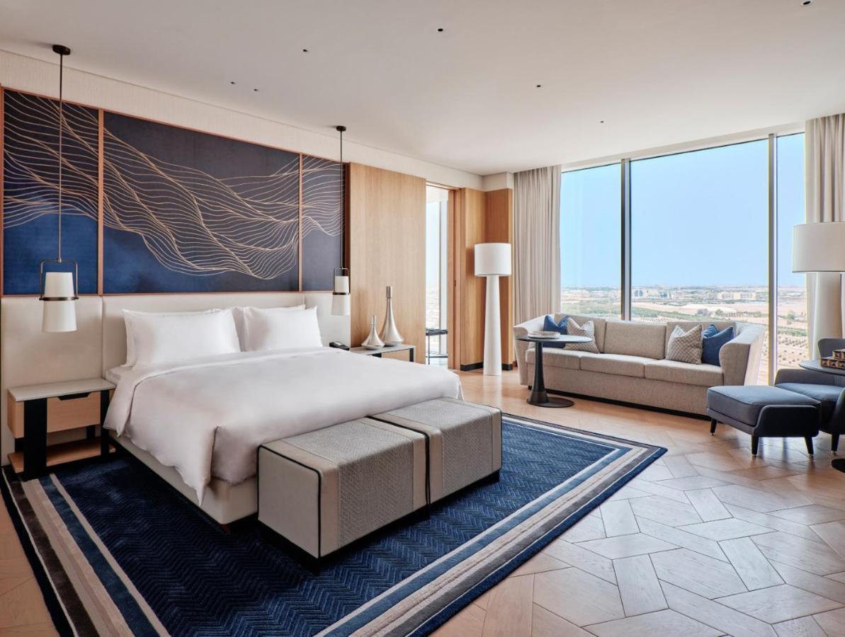 科威特君悦酒店 外观 照片 A guest room at the hotel