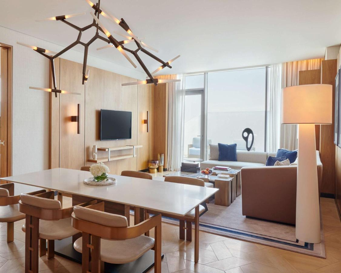 科威特君悦酒店 外观 照片 A suite at the hotel