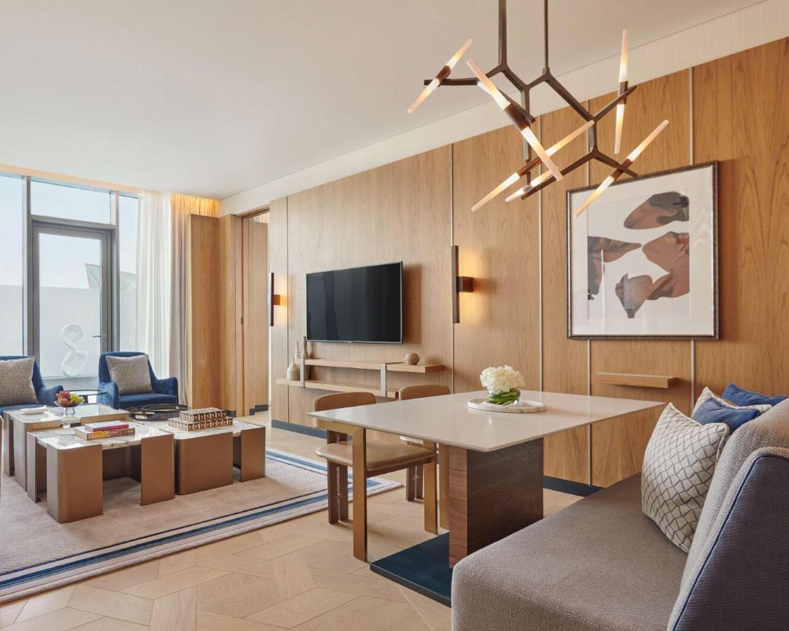 科威特君悦酒店 外观 照片 A suite at the hotel