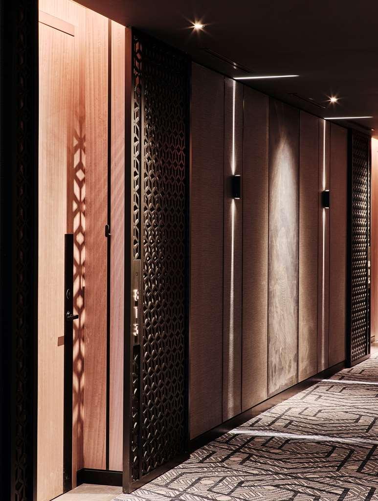 科威特君悦酒店 客房 照片 Doors of the hotel
